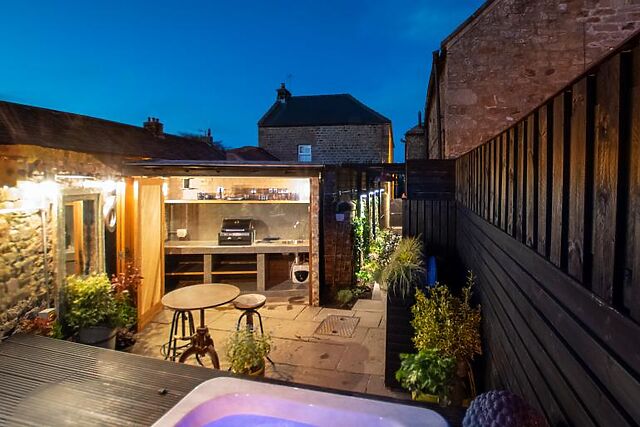 2-Bedroom Hot Tub Cottage in Kirkby Malzeard