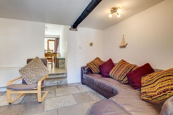 Cottage for 6 in Swanage - photo 3 of 15