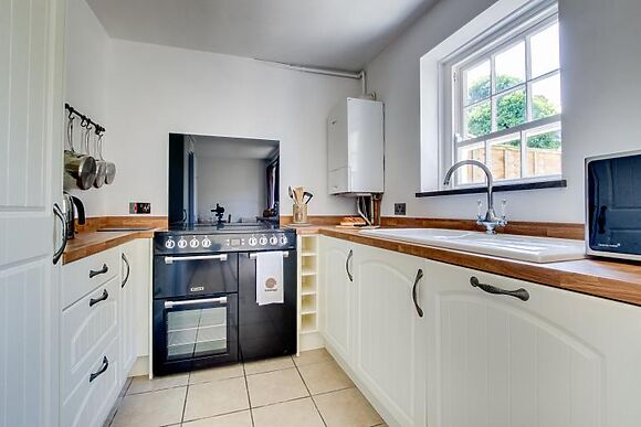 Cottage for 6 in Swanage - photo 5 of 15