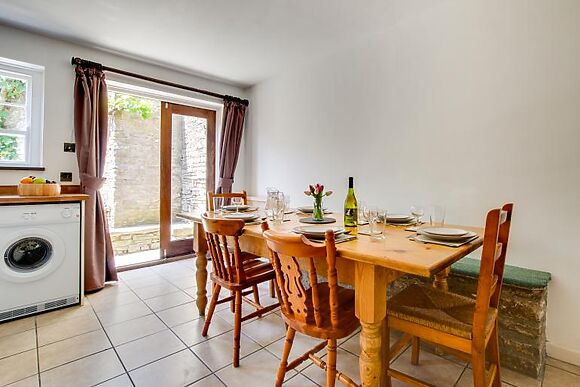 Cottage for 6 in Swanage - photo 6 of 15
