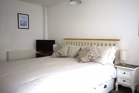 Cottage for 6 in Swanage - photo 12 of 15