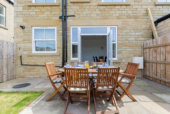 Mount House - photo 3 of 14