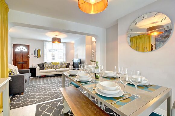 Sunny Side House - photo 3 of 17