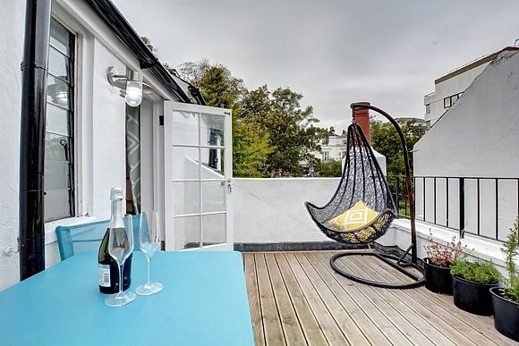 Sunny Side House - photo 5 of 17