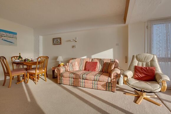 3A Strandways Court