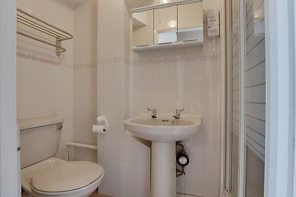 3A Strandways Court