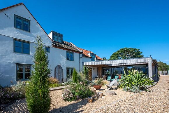 1 Anchor Cottage, group cottage in Walberswick, sleeps 10