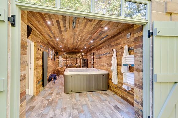 The Stables at Airy Hill Manor