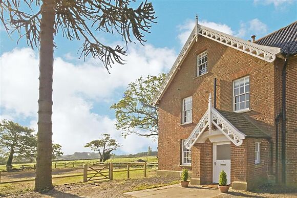The Old Hall Farm House, group cottage in Southwold, sleeps 12