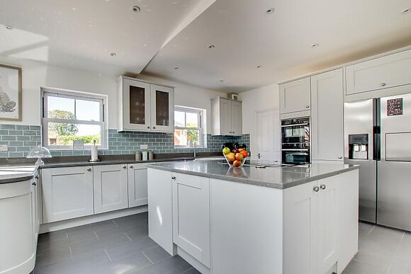 Llety Celyn The Hollies