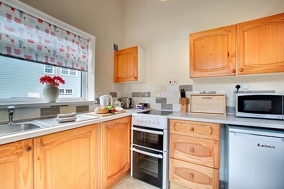 No 1 Sunnieside Square