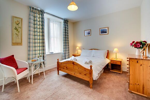 No 1 Sunnieside Square