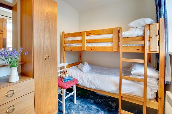 No 1 Sunnieside Square