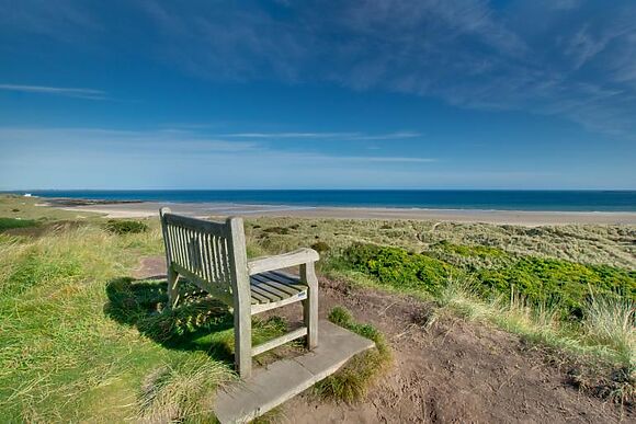 4-Bedroom Cottage with Log Burner in Bamburgh