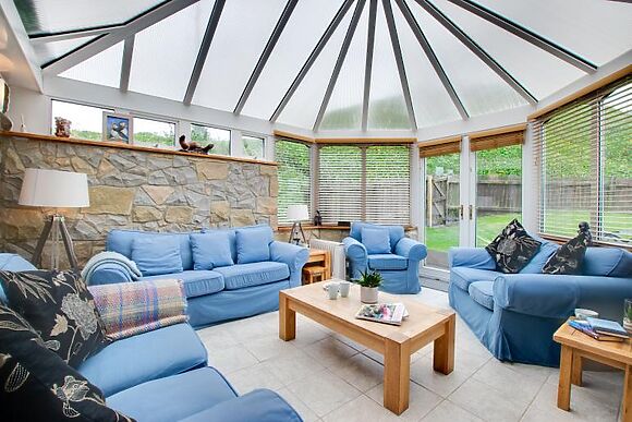 4-Bedroom Cottage with Log Burner in Bamburgh