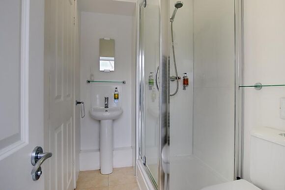 4-Bedroom Cottage with Log Burner in Bamburgh