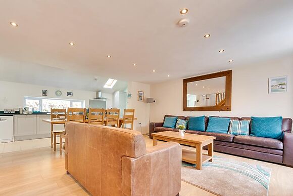 Trefloyne Lodge