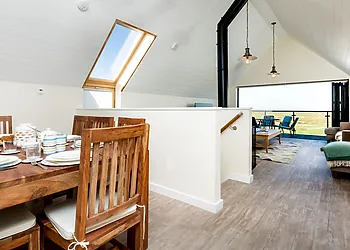 View through to the lounge