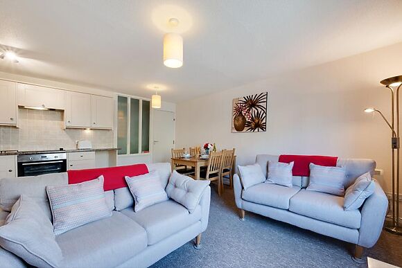 Pioneer Apt No 7