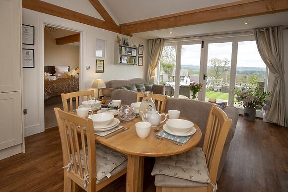 2-Bedroom Hot Tub Cottage in Finghall