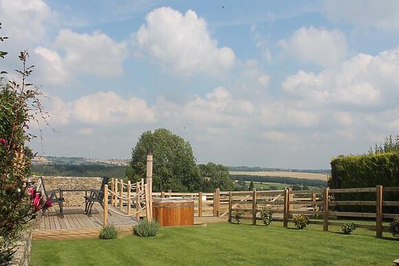2-Bedroom Hot Tub Cottage in Finghall