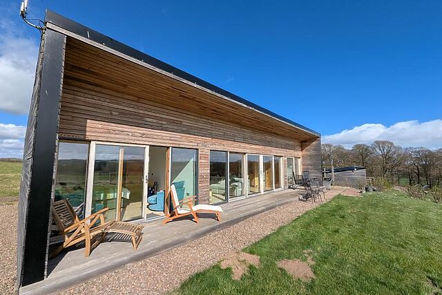 2-Bedroom Hot Tub Cottage in Kelso