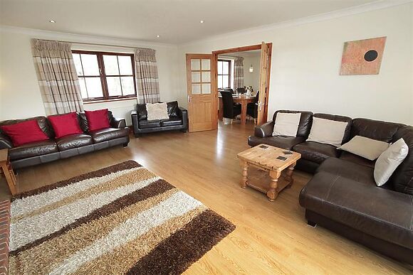 Barcud Lodge