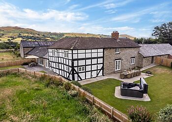 Roundton Farmhouse