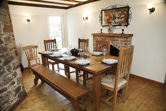 Holly Tree Lodge