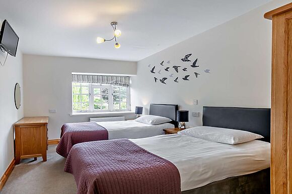 Waie Corner House
