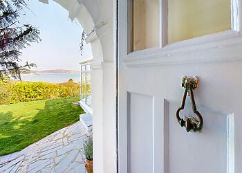 5-Bedroom House in Bwlchtocyn