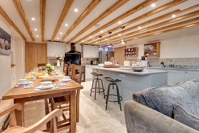 4-Bedroom Hot Tub Barn in Boulby
