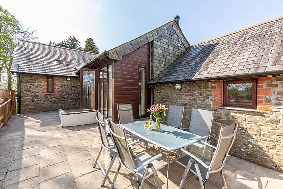 Lakeside Byre
