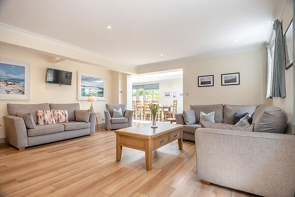 Barnaby Lodge