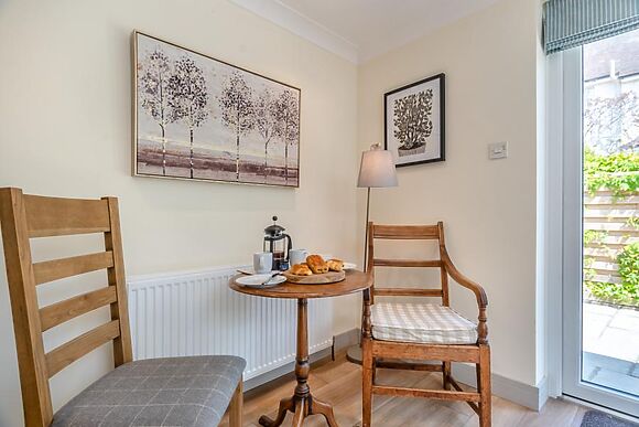 Barnaby Lodge