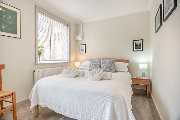 Barnaby Lodge