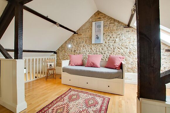 Apple Tree Barn
