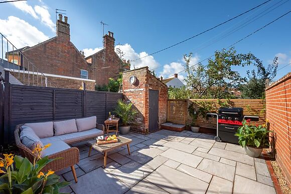 44 Stradbroke Road
