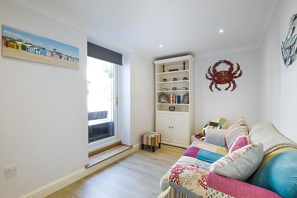 Eva Cottage