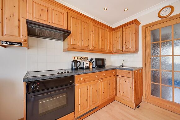 15 Strandways Court