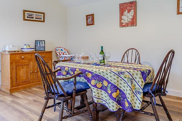 Little Roseveth Jasmine Cottage