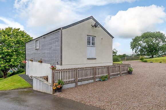 Little Roseveth Jasmine Cottage