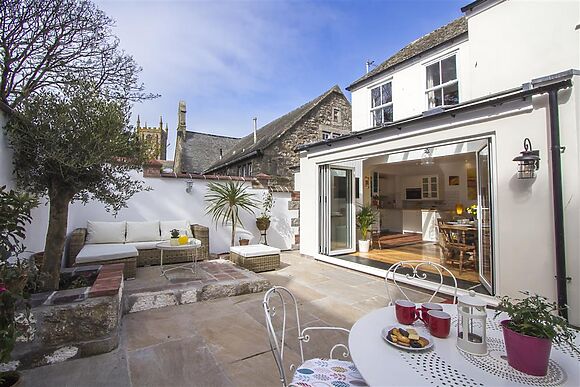 Large Cottage for 11 in St Ives