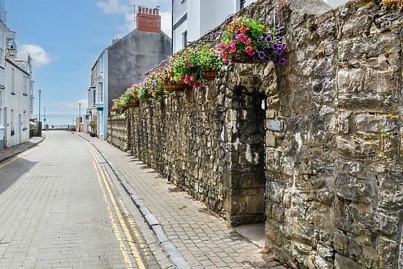 Wall Cottage Group