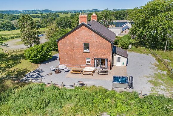 Green Grove Farmhouse