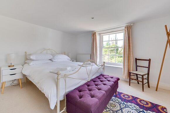 2 The Old Vicarage