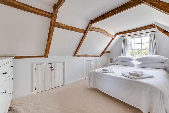 2 The Old Vicarage
