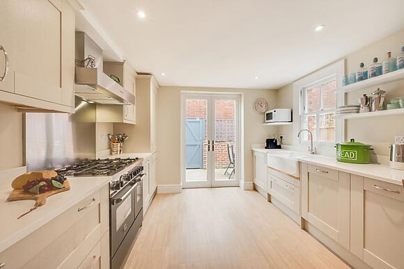 23 Stradbroke Road