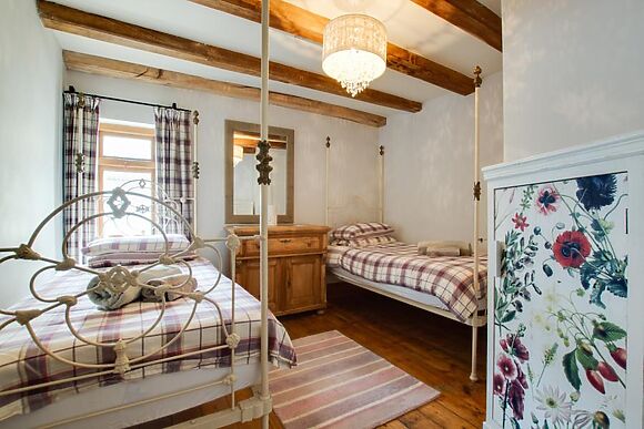 Wall Cottage