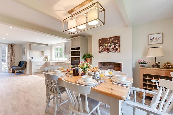 Spacious House for 8 in Great Plumstead